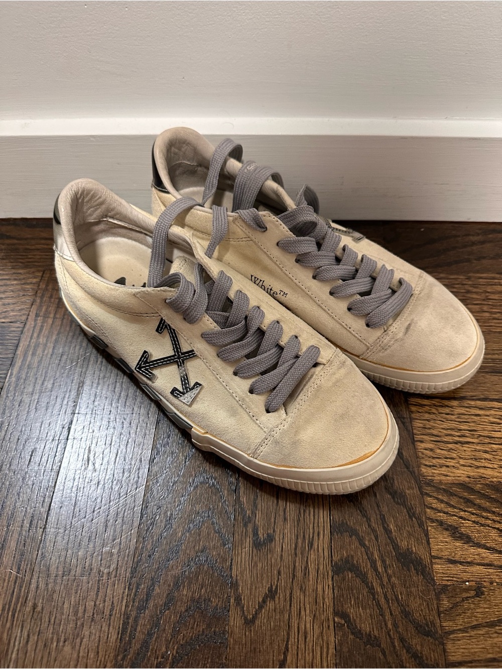 Off-White Wmns Vulc Sneakers Size 9
